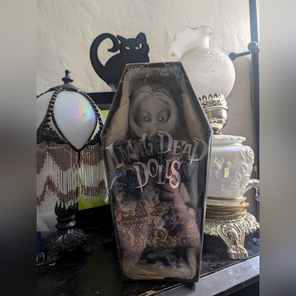 Living Dead Dolls 7 Deadly Sins Greed NIB Sealed Mint - Picture 4 of 11